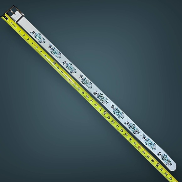 White House Black Market Women’s White Leather Floral Embroidered Hip Belt - XS - Picture 6 of 8